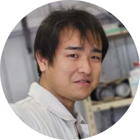 鈑金塗装専任 溝上 近影