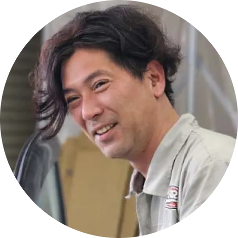 鈑金塗装専任 西村 近影