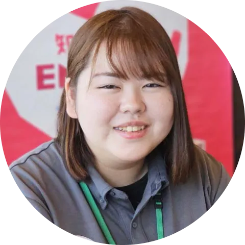 フロア担当 安田 近影